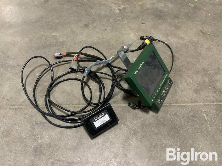 precision-planting-gen-2-20/20-monitor-w/switchbox-image-3
