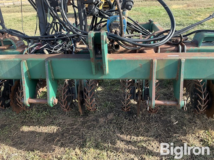 strip-cat-strip-tiller-image-9