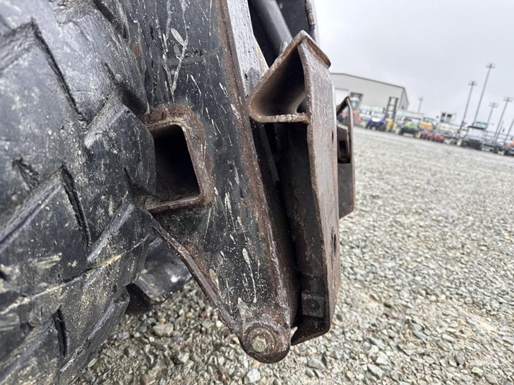 new-holland-lx885-image-13