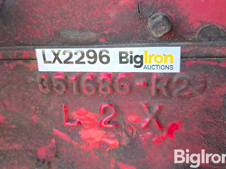 farmall-cub-2wd-tractor-w/loader-image-10