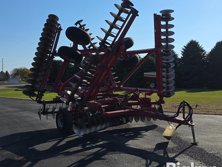 case-ih-3950-image-3