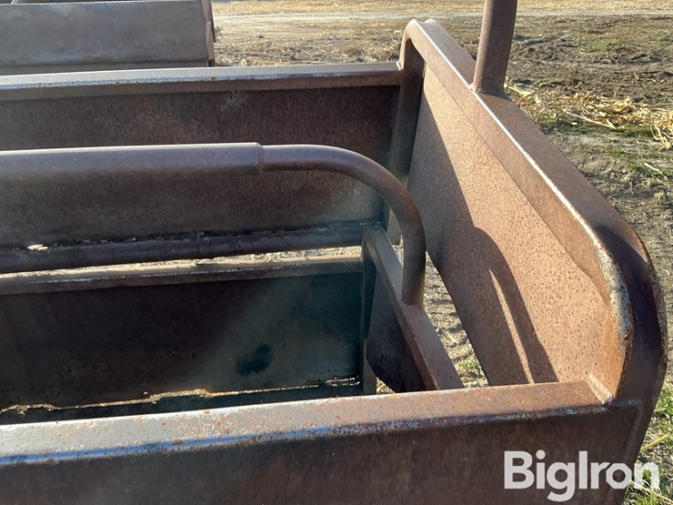 steel-bottomless-feed-bunks-image-14