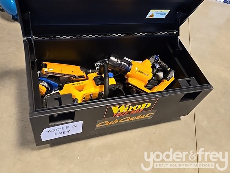unused-wood-tuff-tow-48"-box-7-pcs-cub-cadet-tool-kit,-hedge,-trimmer,-cordless-chainsaw,-leaf-blower,-string-trimmer,-battery-charger-image-4