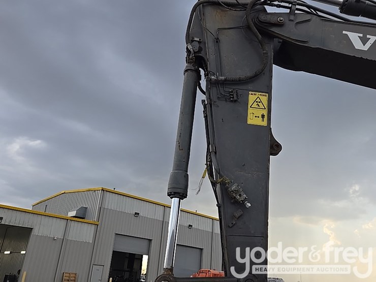 2019-volvo-ec200el-image-32