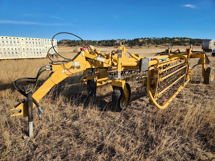 2020-vermeer-r2300-image-30