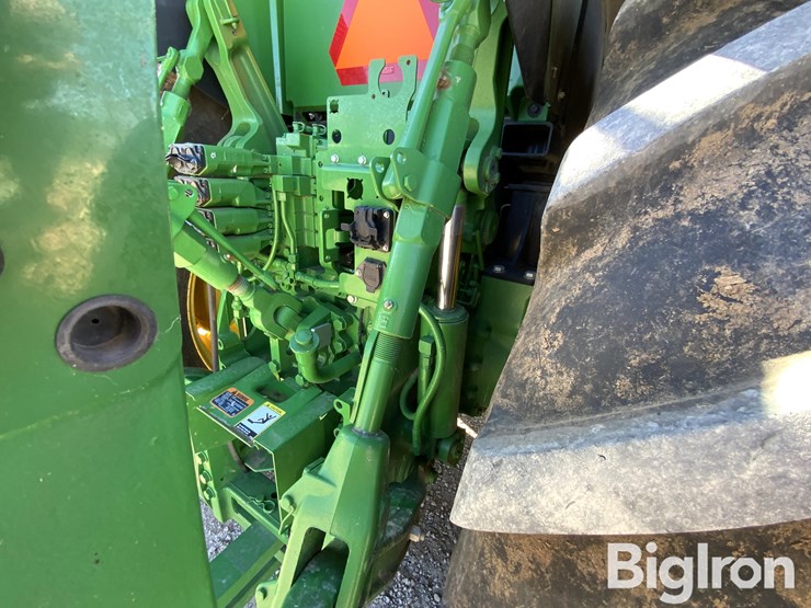 2022-john-deere-7r-210-image-11