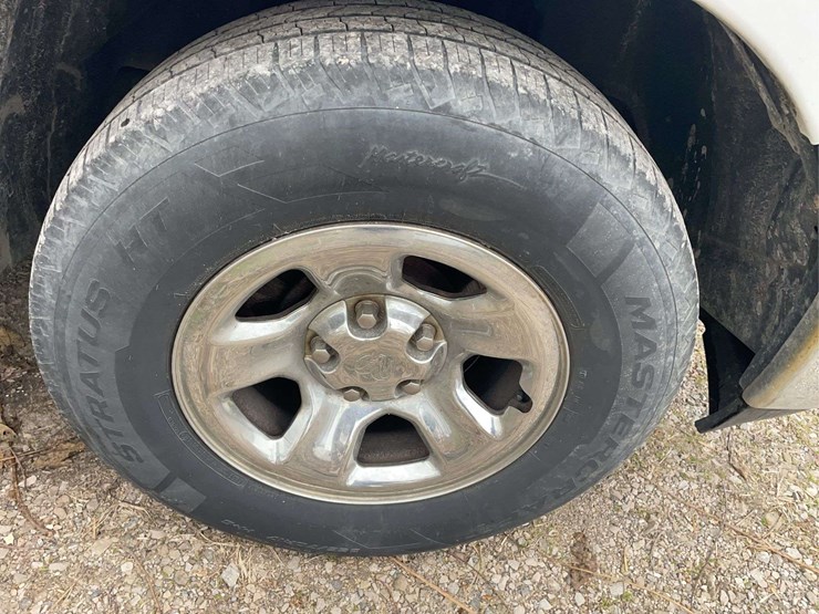 2010-dodge-crew-cab-pickup-image-4