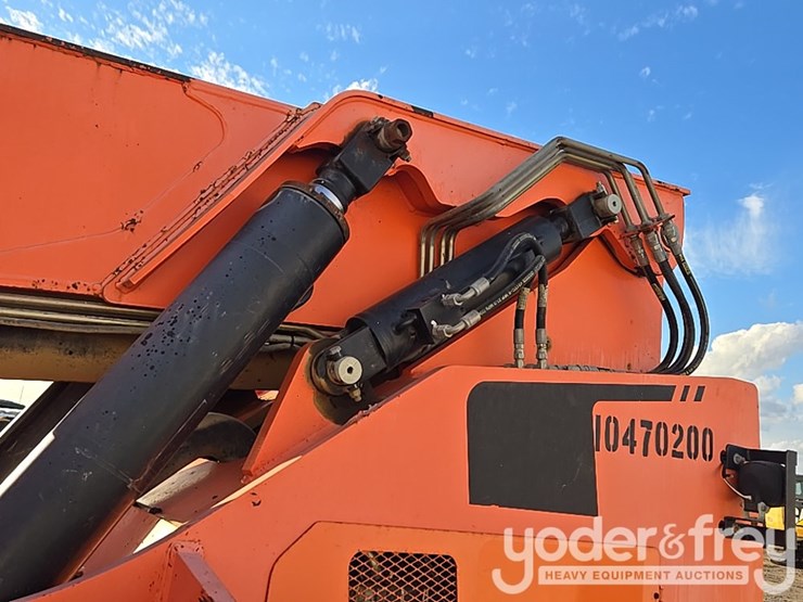 2016-sky-trak-8042-image-50