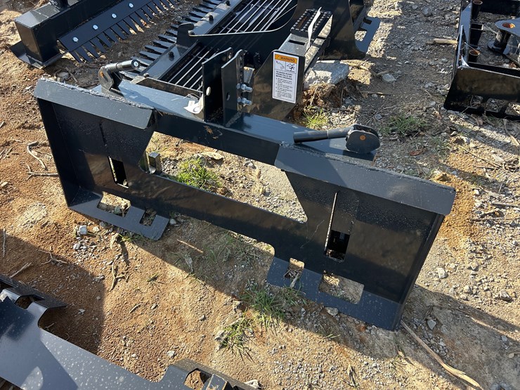 #41-•-skid-steer-to-3pt-quick-hitch-adapter-image-2