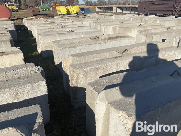 concrete-stackable-blocks-image-7