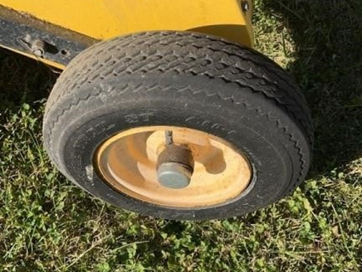 2010-new-holland-br7070-image-23