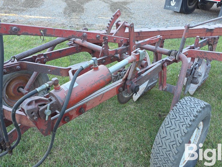 4-bottom-plow-image-9