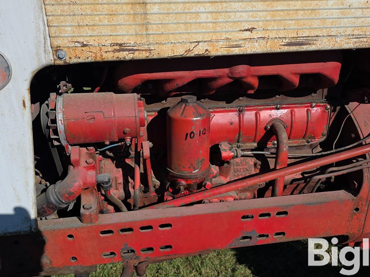 1959-farmall-560-diesel-2wd-tractor-image-17