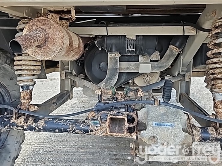 2019-club-car-carryall-1700-image-21