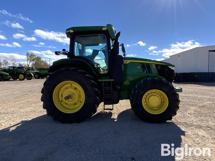 2022-john-deere-7r-210-image-4