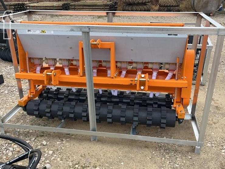 caterpillar-12-image-1