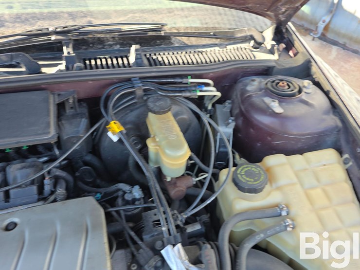 1995-oldsmobile-aurora-4-door-sedan-image-15