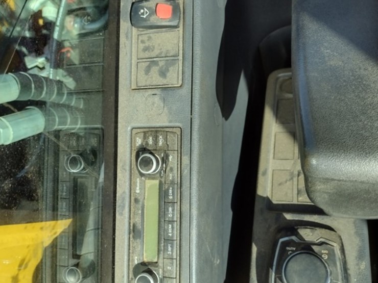 20-hyundai-hx140-lc-image-10