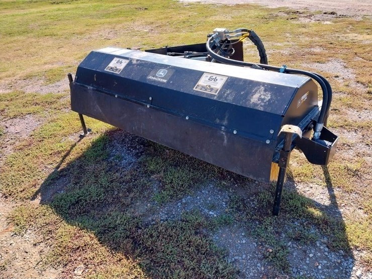 john-deere-ba84-worksite-pro-qa-sweeper-image-1