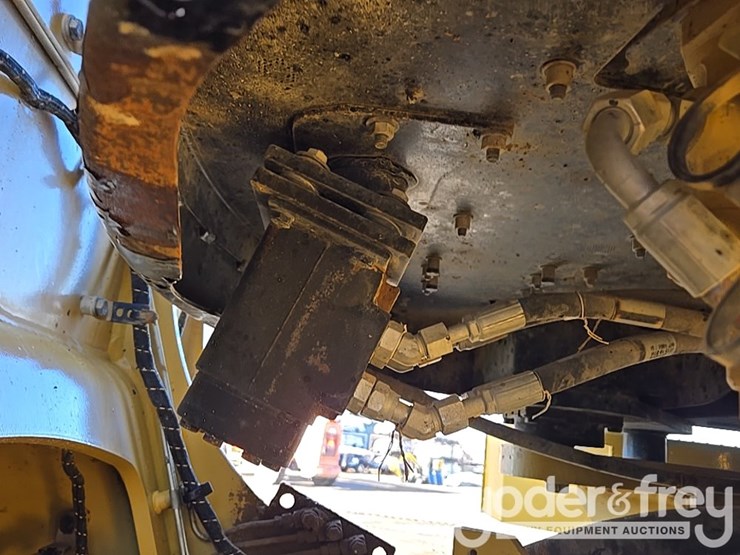 2016-caterpillar-950m-image-46