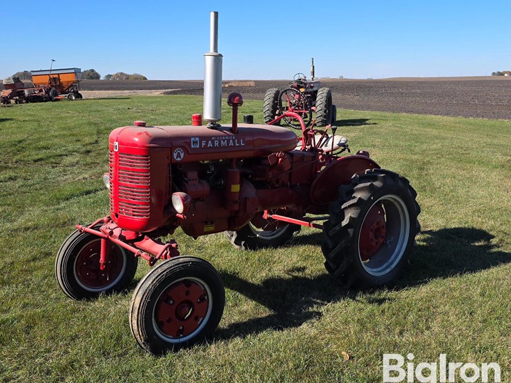 1948-farmall-super-a-2wd-tractor-image-1