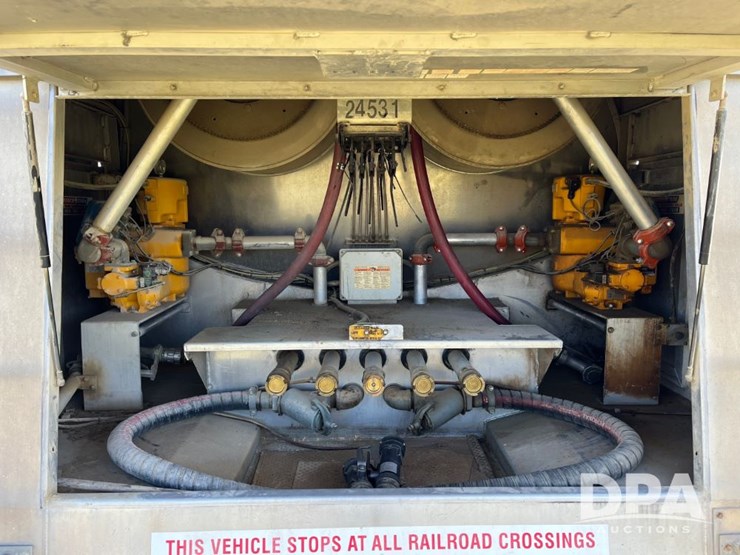 2007-freightliner-petroleum-truck-(jn3391,-unit-2373)-image-35