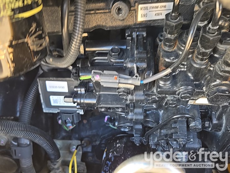 2019-deere-35g-image-50