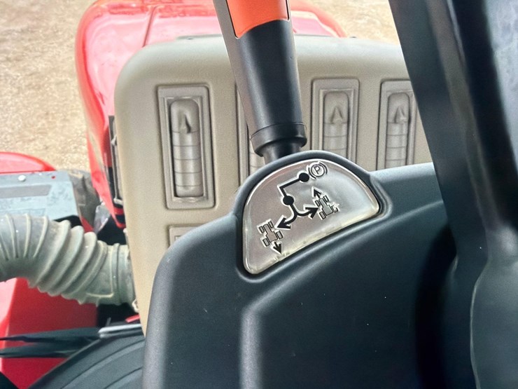 2012-case-ih-400-image-40