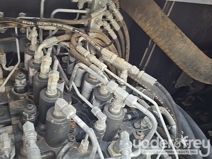 2019-volvo-ec200el-image-59