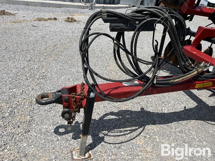 case-ih-330-image-18