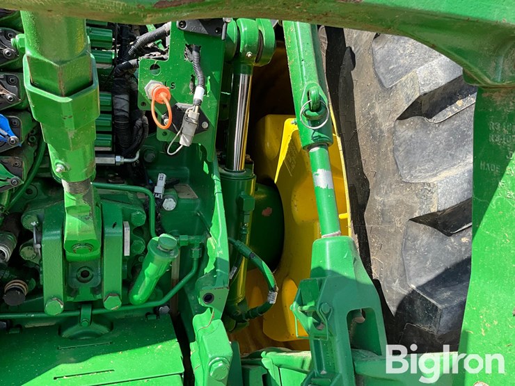 2019-john-deere-8295r-image-14