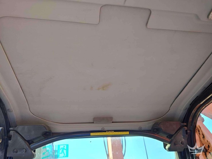 2019-hitachi-zx300-lc-image-22