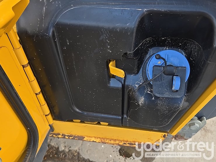 2017-deere-872g-image-111