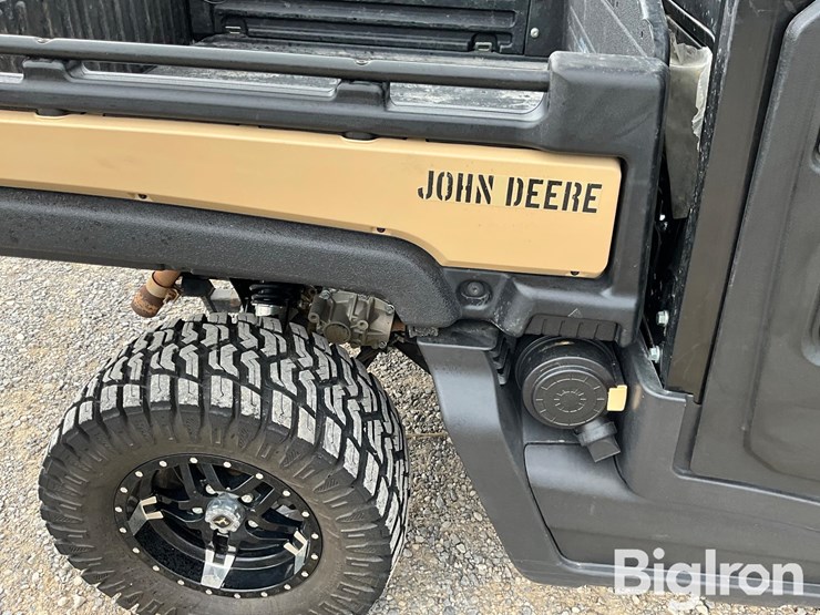 2023-john-deere-gator-image-19