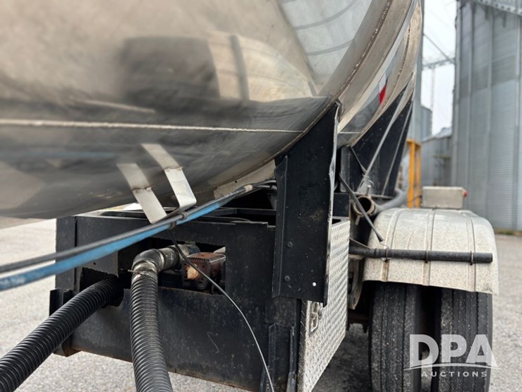 1982-trailmobile-trailer-image-34