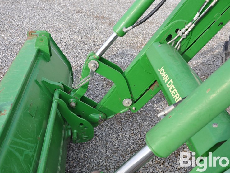 2019-john-deere-6110m-image-14