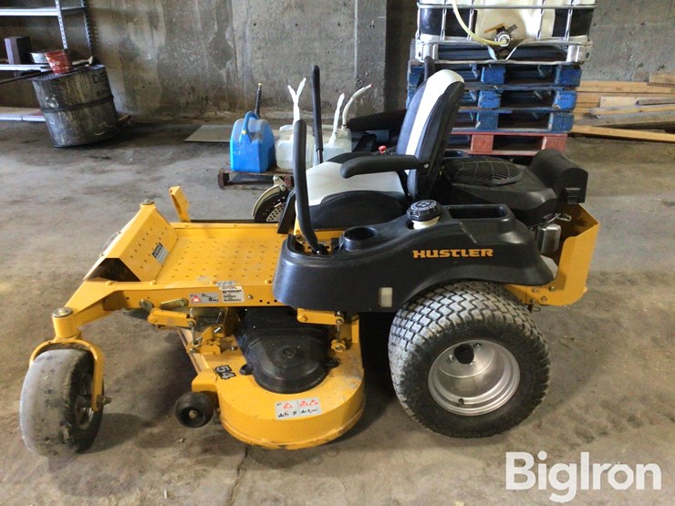 hustler-935833-lawnmower-image-4