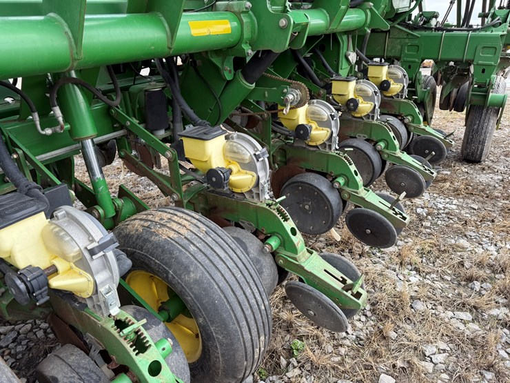 john-deere-1790-image-42