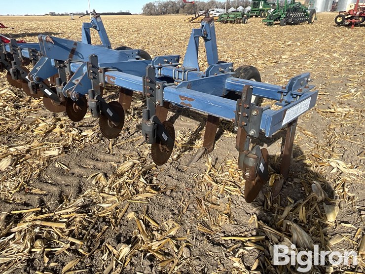 blu-jet-7-shank-sub-soil-tiller-image-1
