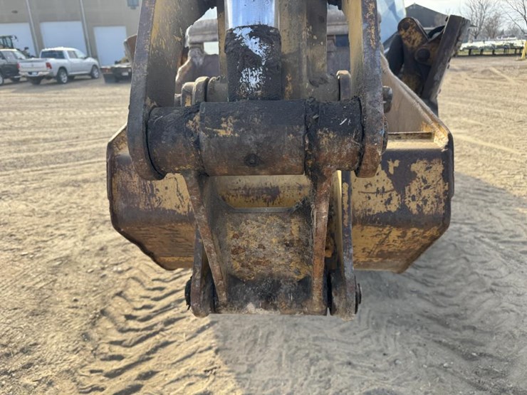 caterpillar-416b-image-40