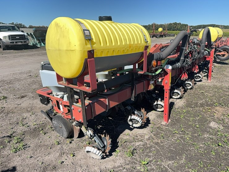 agco-white-8700-image-1