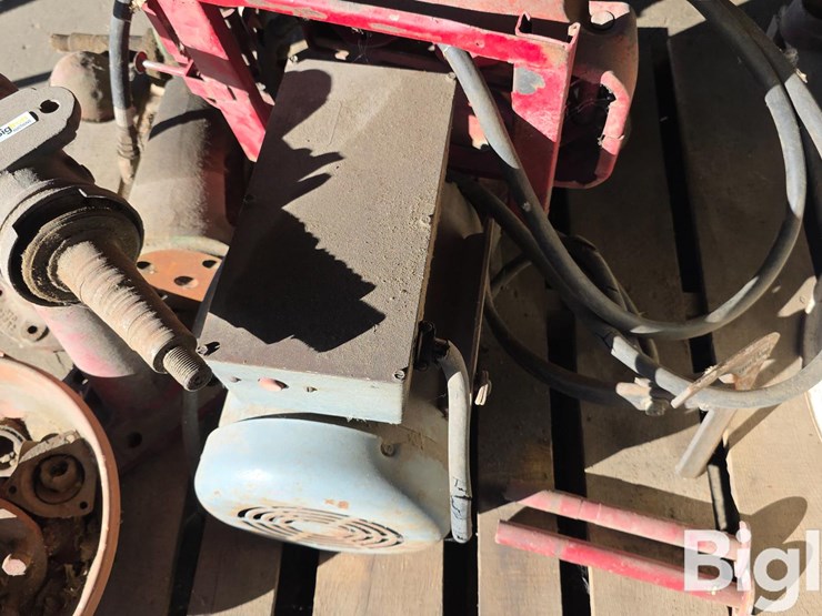 international-tractor-parts-image-16