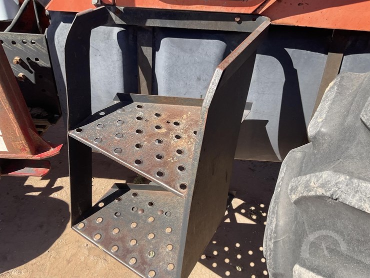 allis-chalmers-7020-image-23