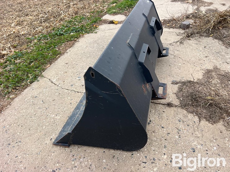 alo-ab-81"-skid-steer-bucket-image-8