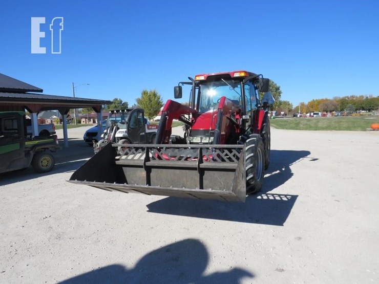 case-ih-farmall-105u-image-7