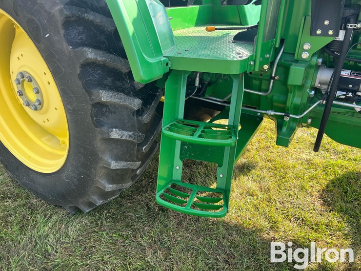 2013-john-deere-6115d-image-17