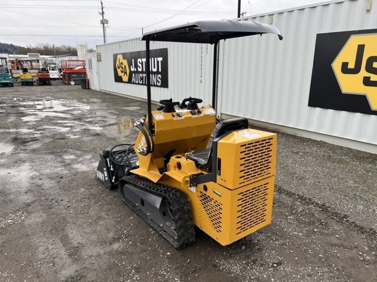 2025-infront-yf480-compact-track-loader-image-6