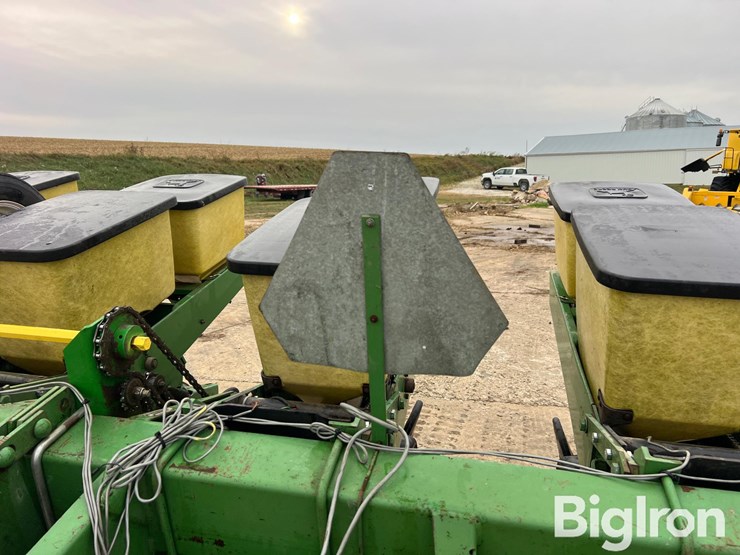 john-deere-7000-image-16