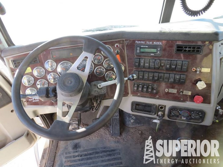 (x)-(5-64)-2013-western-star-w4900-3-axle-wet-kit...-image-17