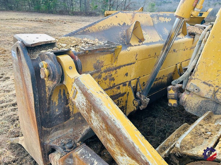 2005-caterpillar-d8t-image-14